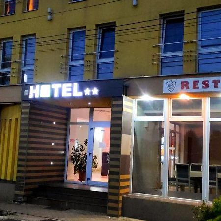 אראד Hotel Riga מראה חיצוני תמונה