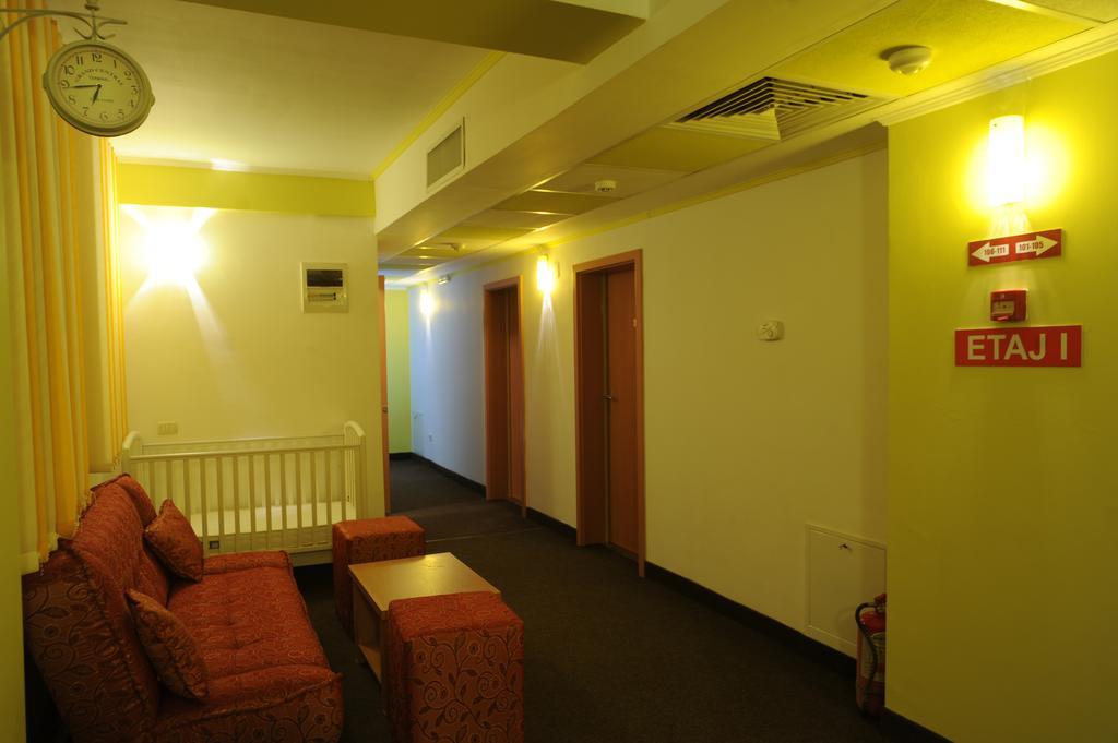 אראד Hotel Riga מראה חיצוני תמונה